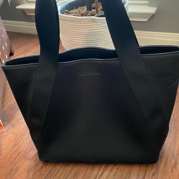 lululemon athletica Handbags - Lululemon See the Sea tote black bag